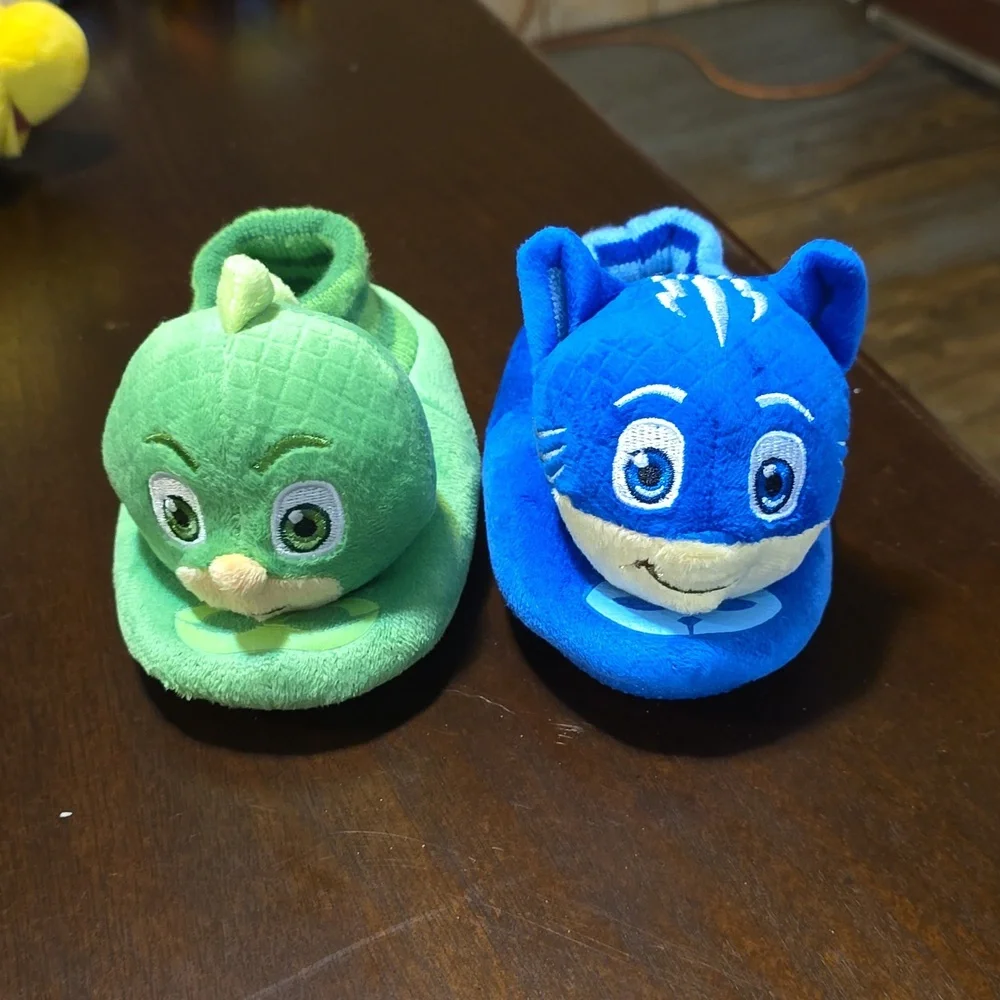 PJ Masks‎ Slippers size 7/8